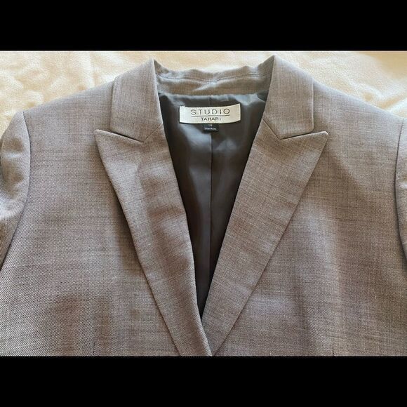 Studio Tahari 3 pieces suit - Picture 14 of 14